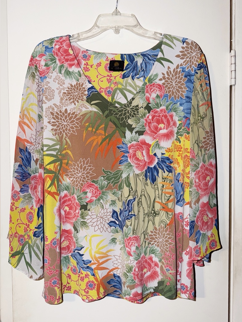 Floral V-Neck Women's Top in Multicolor - Lightweight Boho Blouse
